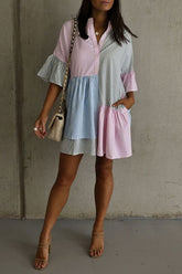 Minikleid mit halbhohem Knopf und Farbblock